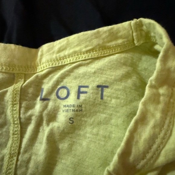 LOFT Size Small Tee Lot- Black (2), Neon Green, Neon Pink, Light Blue - Picture 9 of 13